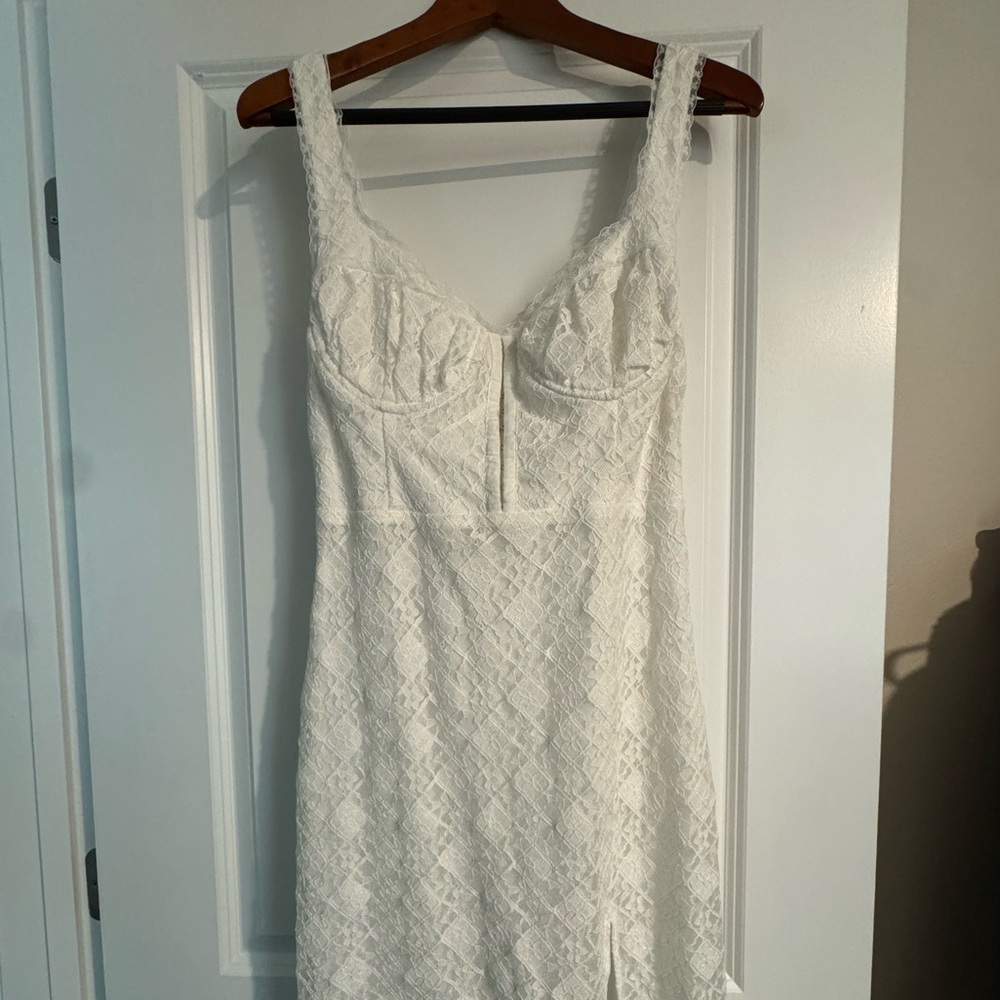 ASTR the Label white midi dress